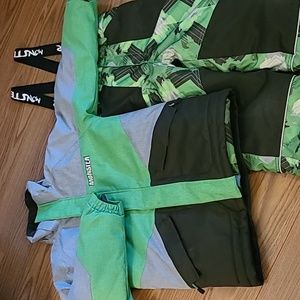 Size 10 snowsuit - Monster
